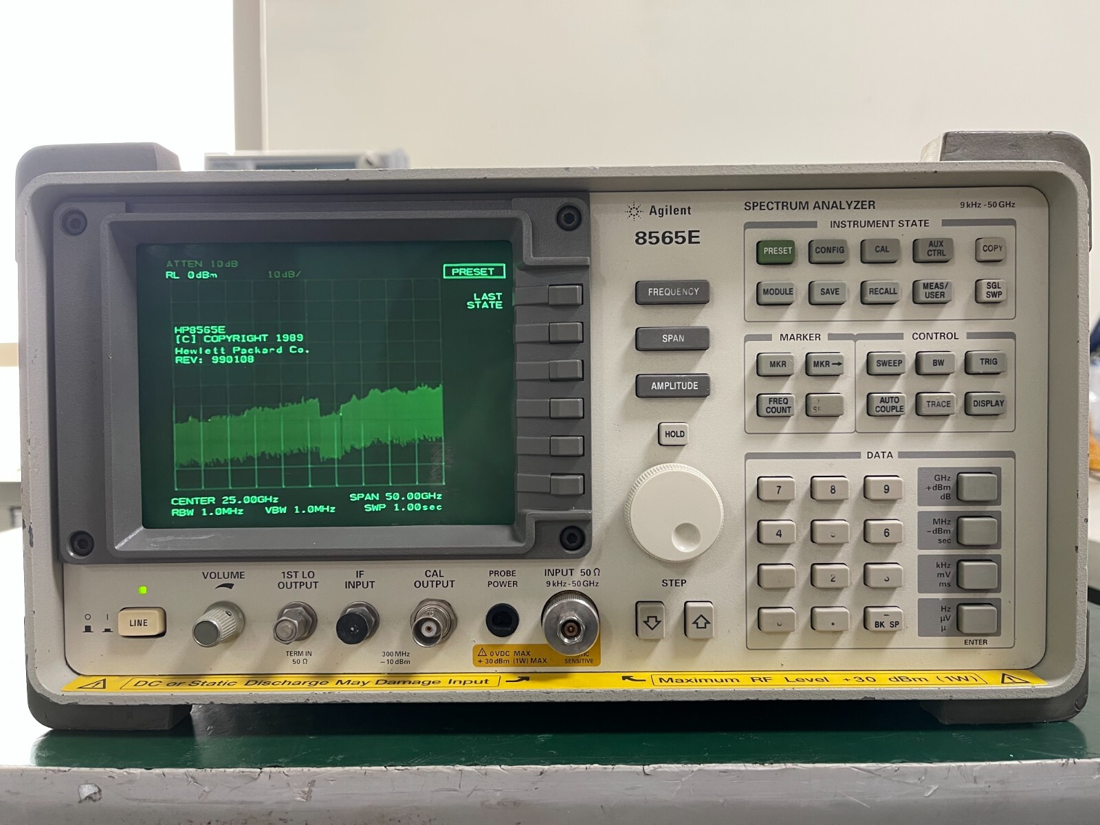 Agilent Keysight 8565E 9KHz - 50GHz Spectrum Analyzer_1513