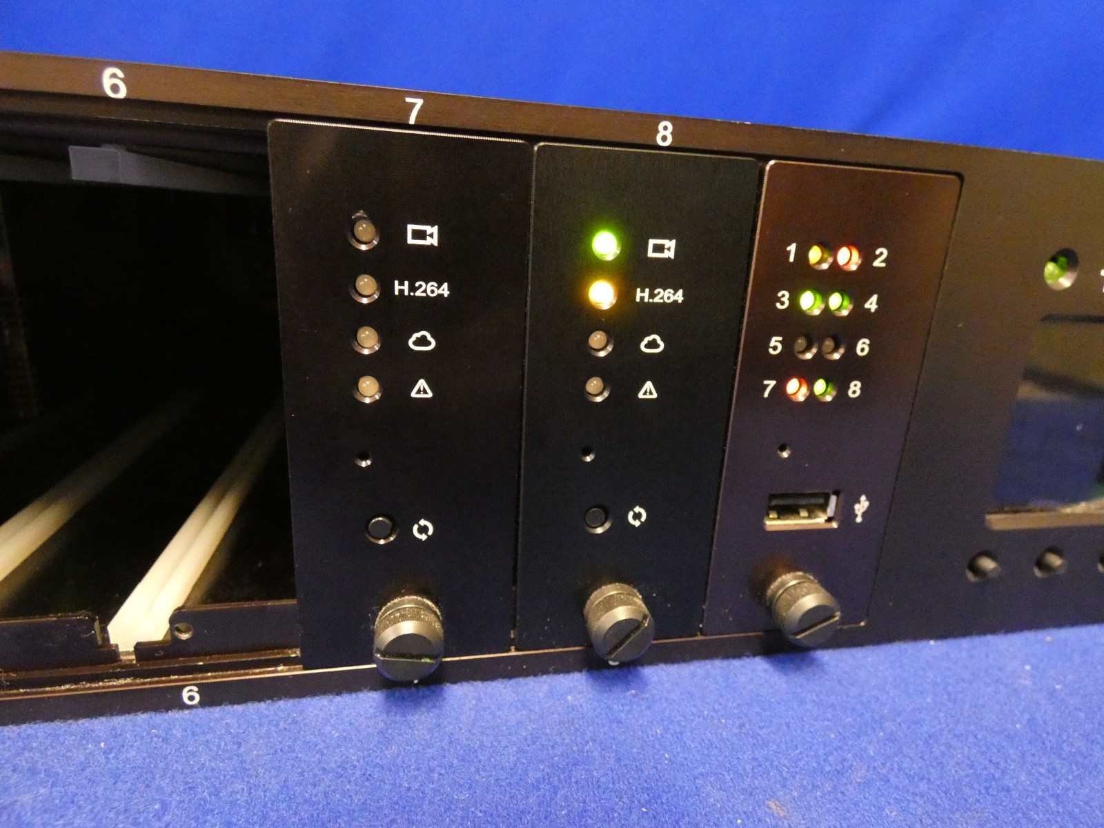 Teradek T-RAX Decoder Base w/RX, TX, Controller Modules (read ad description)