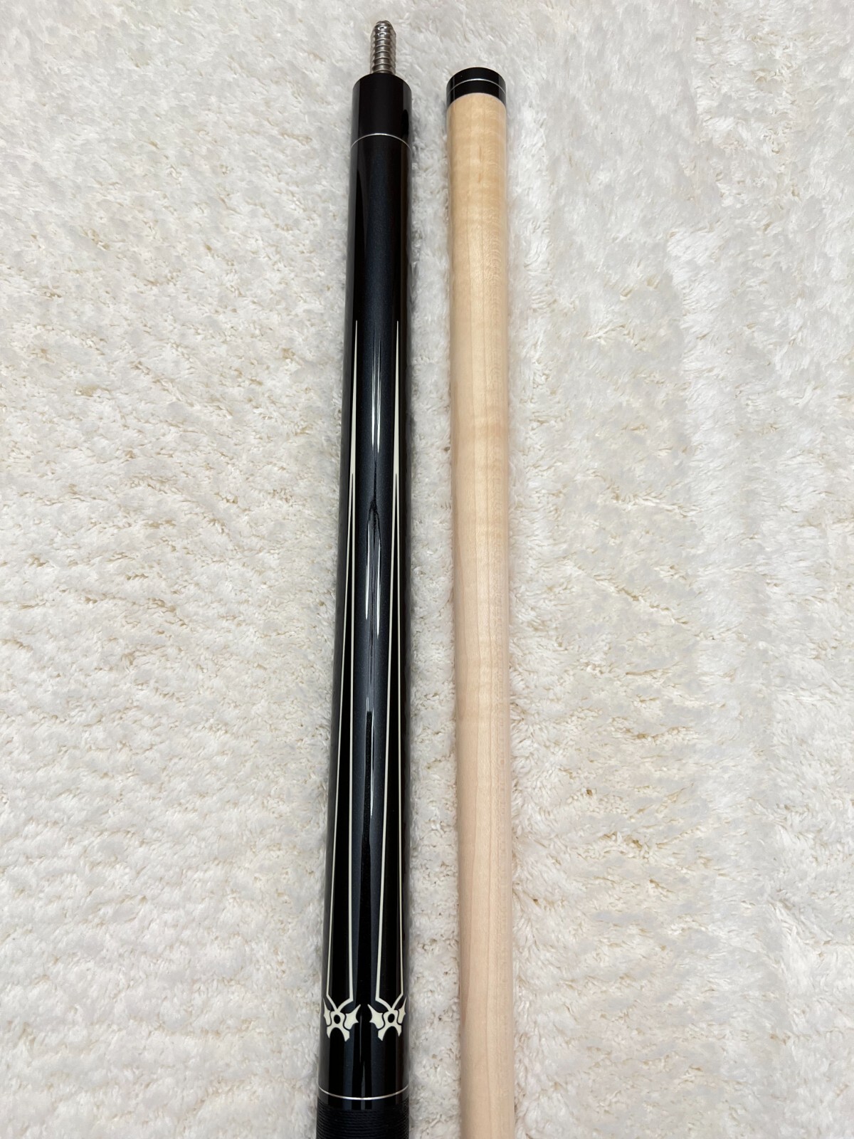 IN STOCK, New McDermott Lucky L16 Pool Cue, FREE Priority Shipping (Black)