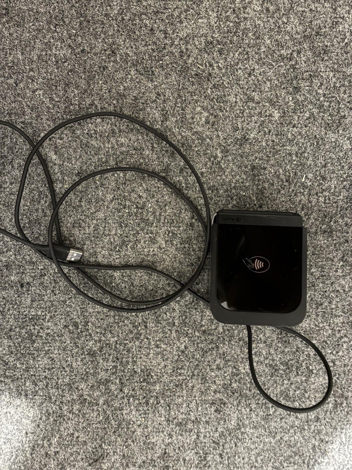 Shopify POS Go Handheld POS Terminal w/ Charging Dock, Cables