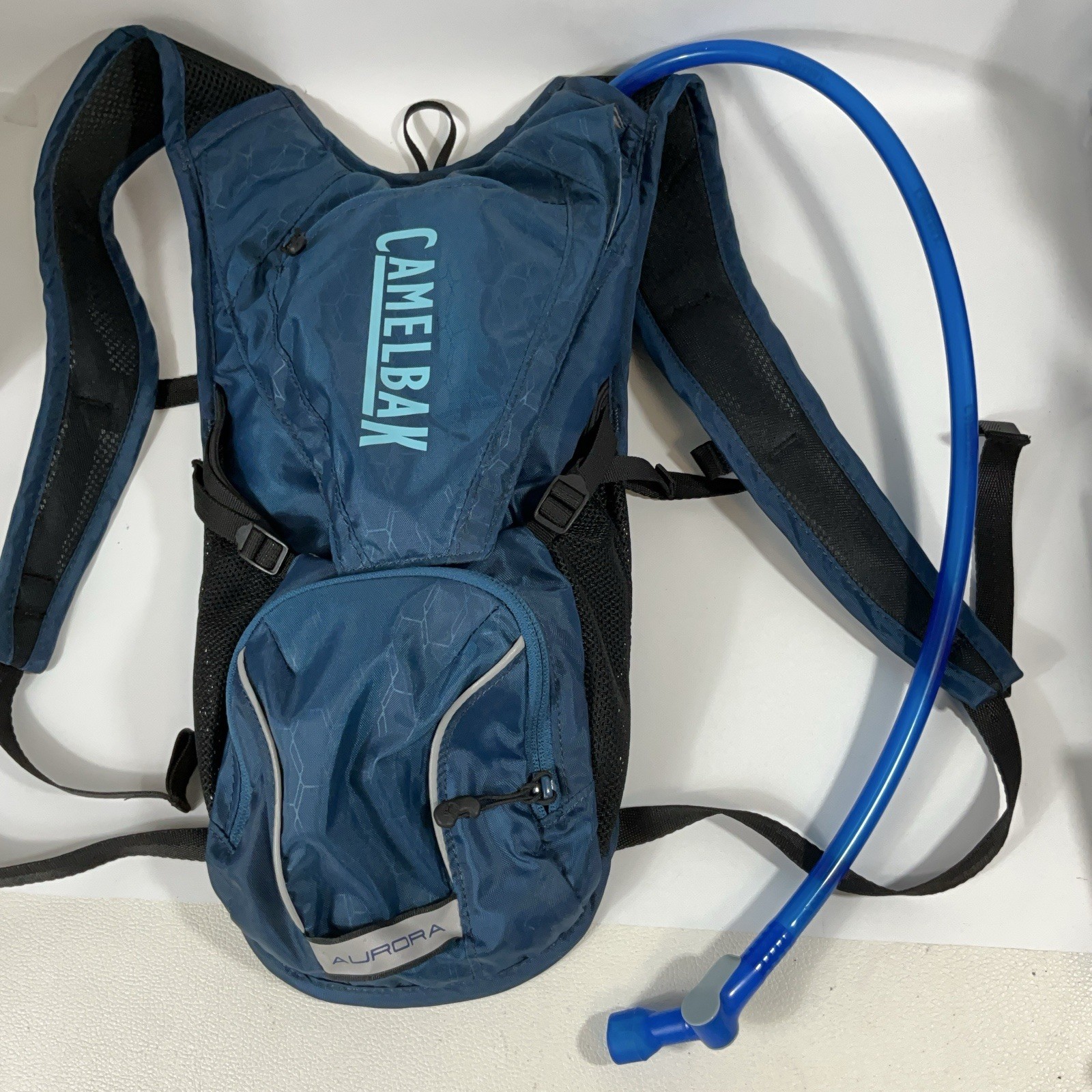 Camelbak Aurora  2.5L 85oz. Hydration Pack Black Blue w/ Bladder NWOT