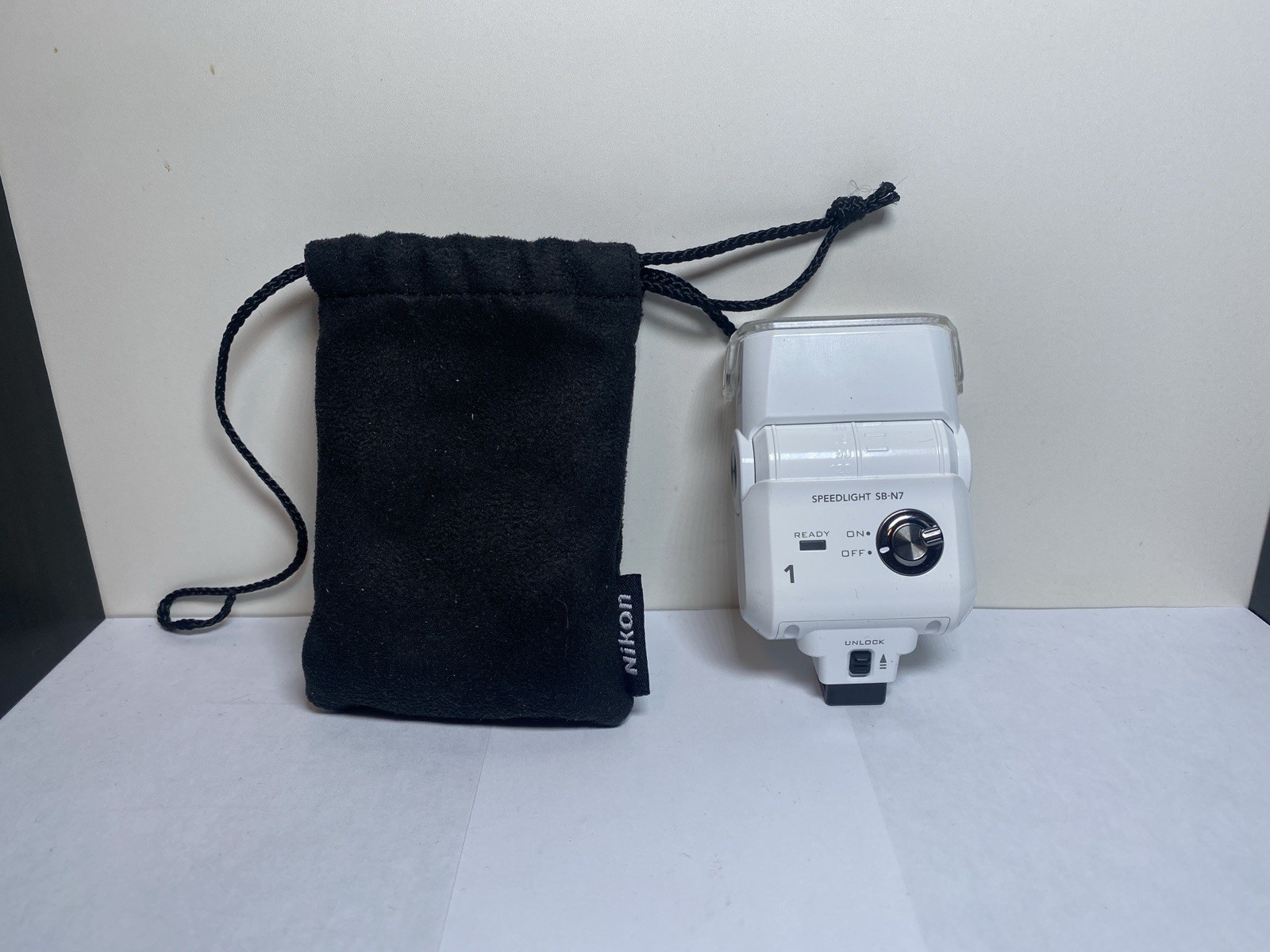 Nikon 1 SB-N7 Speedlight - White w/ Soft Diffuser Cap SW-N7