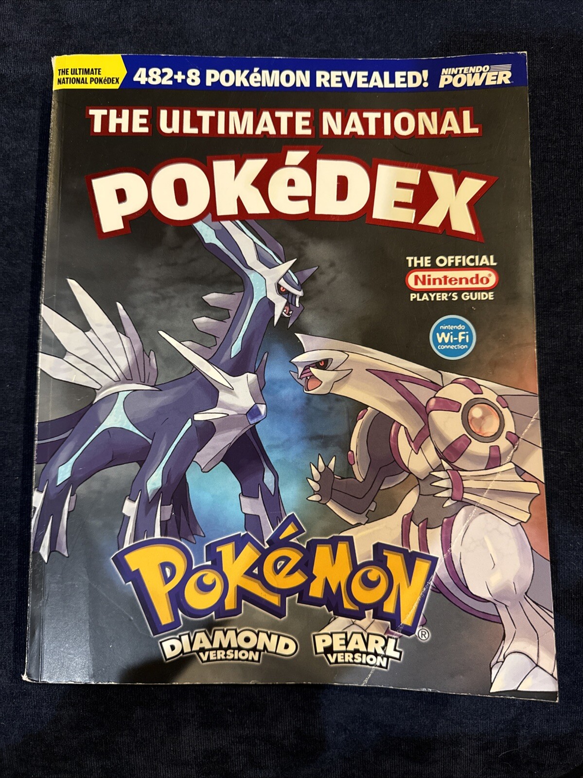 Pokemon Diamond & Pearl strategy guide With Poster Attached