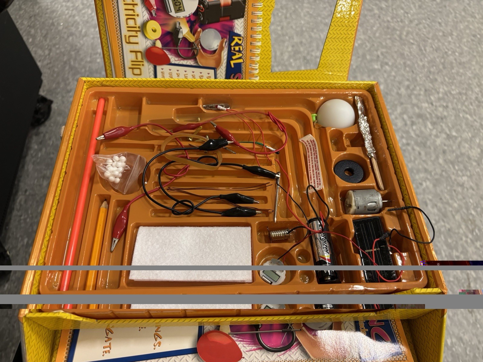 Real Science Made Easy – Electricity - 50 Exciting Experiments Incomplete