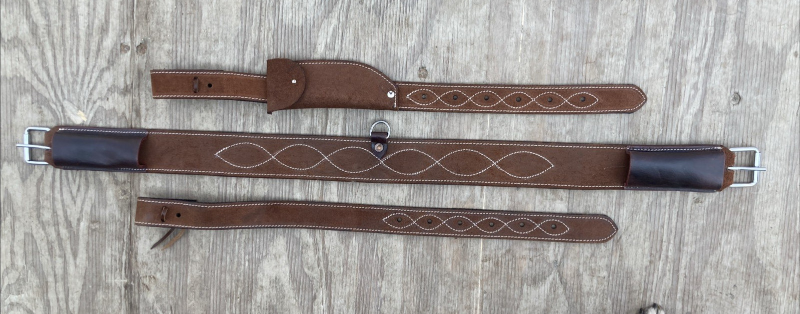 Brown Roughout complete rear cinch for Western saddle has hoof pick holder NWOT