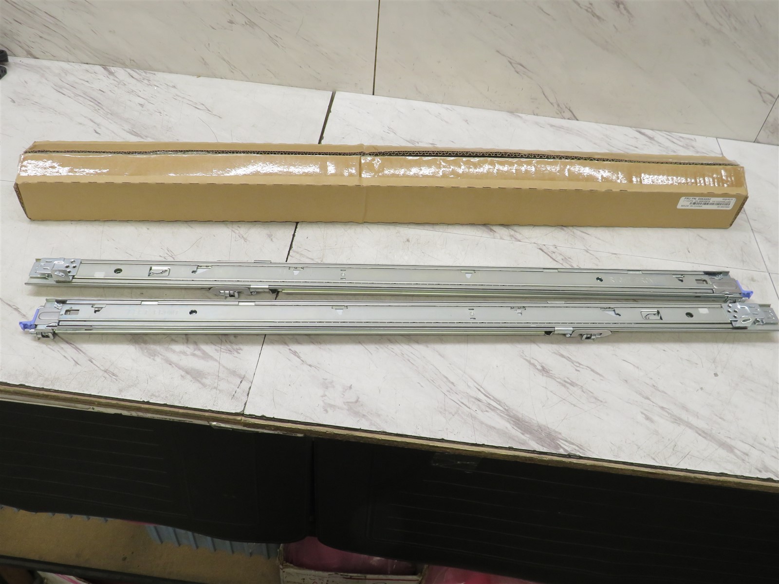 NEW IBM Lenovo X3550 X3650 M5 Server Rail Kit 00KA592 00KG975 00KG976