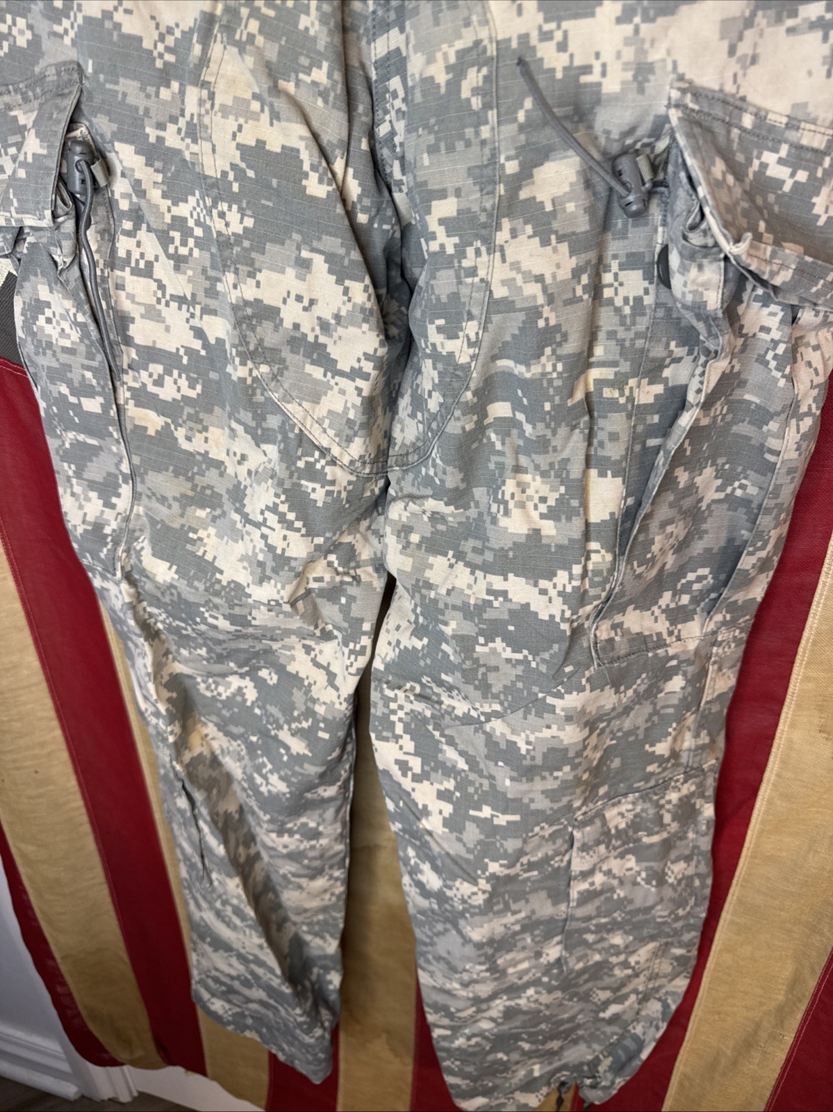 Small Regular - Army Combat Pants ACU Digital Camo USGI 5647