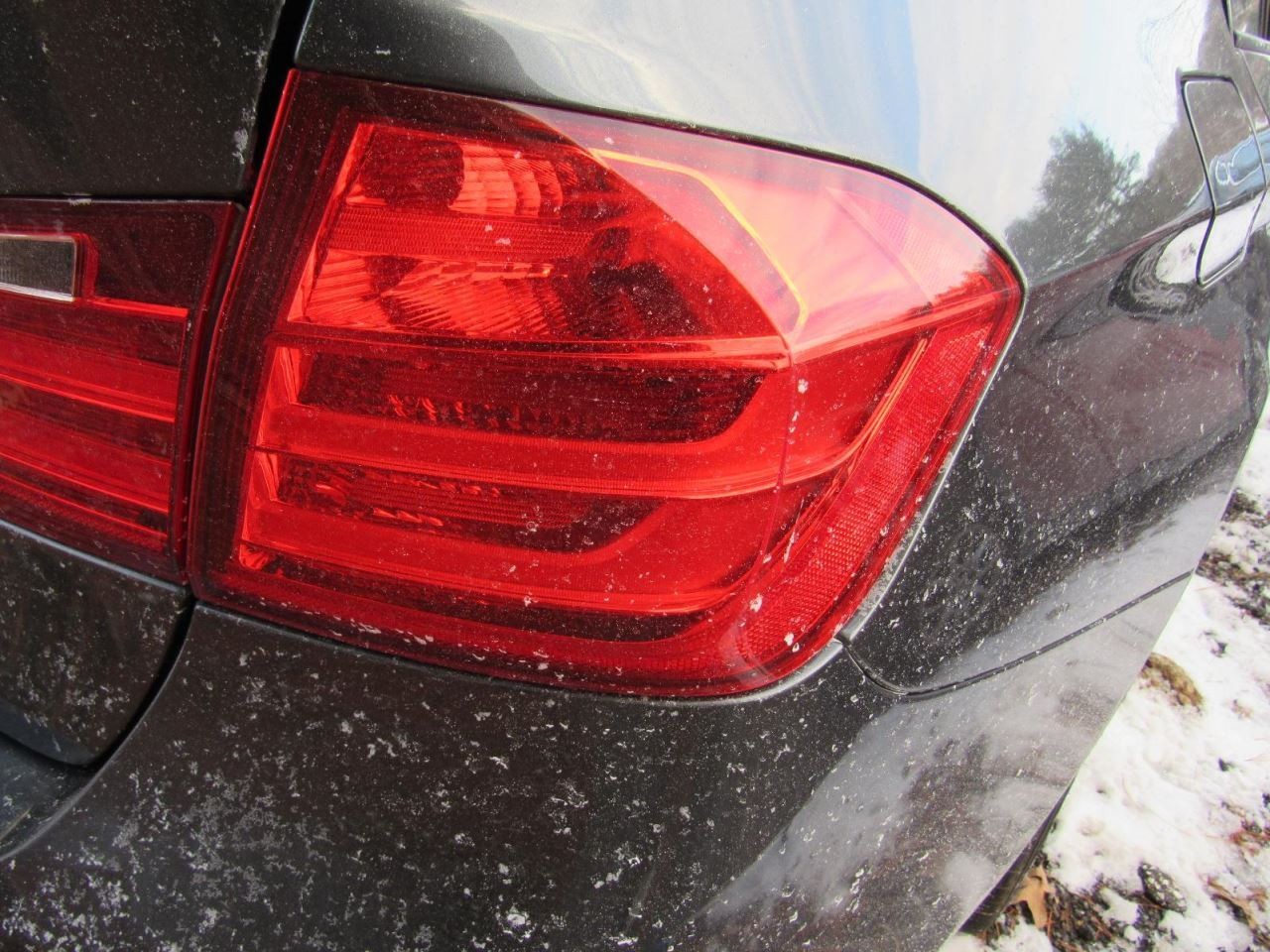 328I 2015 Glove Box 1023210