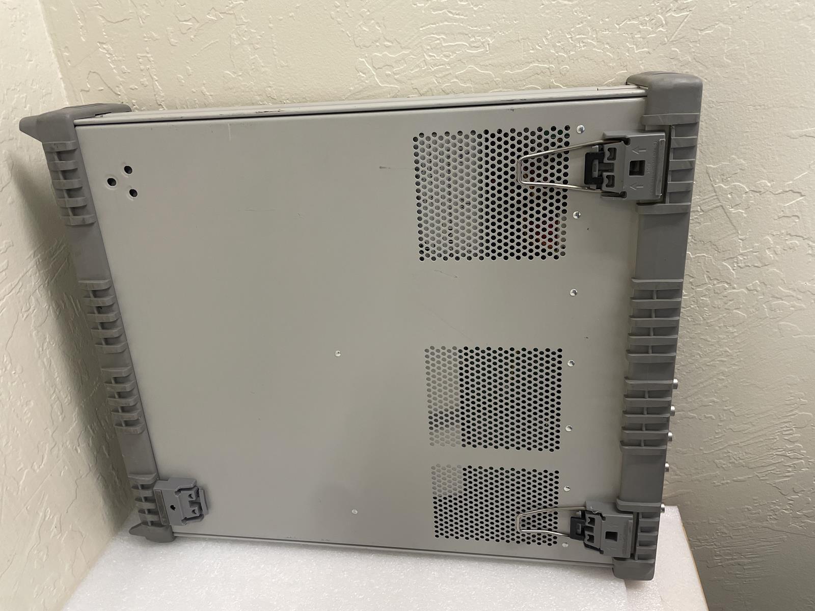 AGILENT 81104A PULSE PATTERN GENERATOR