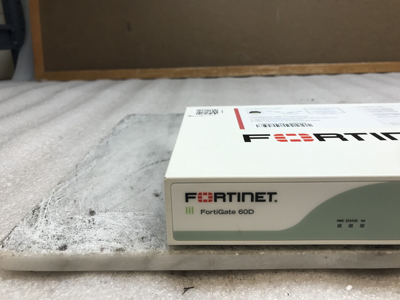 Fortinet Fortigate-60D FG-60D Firewall Security Appliance 12Vdc 2.5a