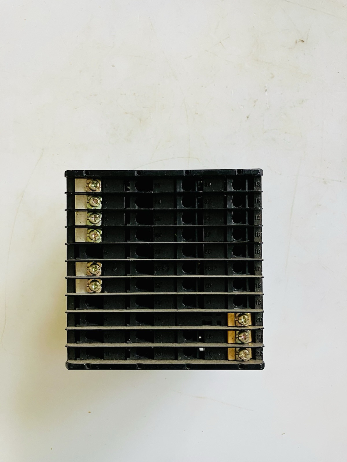 Barber-Colman MAQ3-03201-000-0-00 Temperature Controller