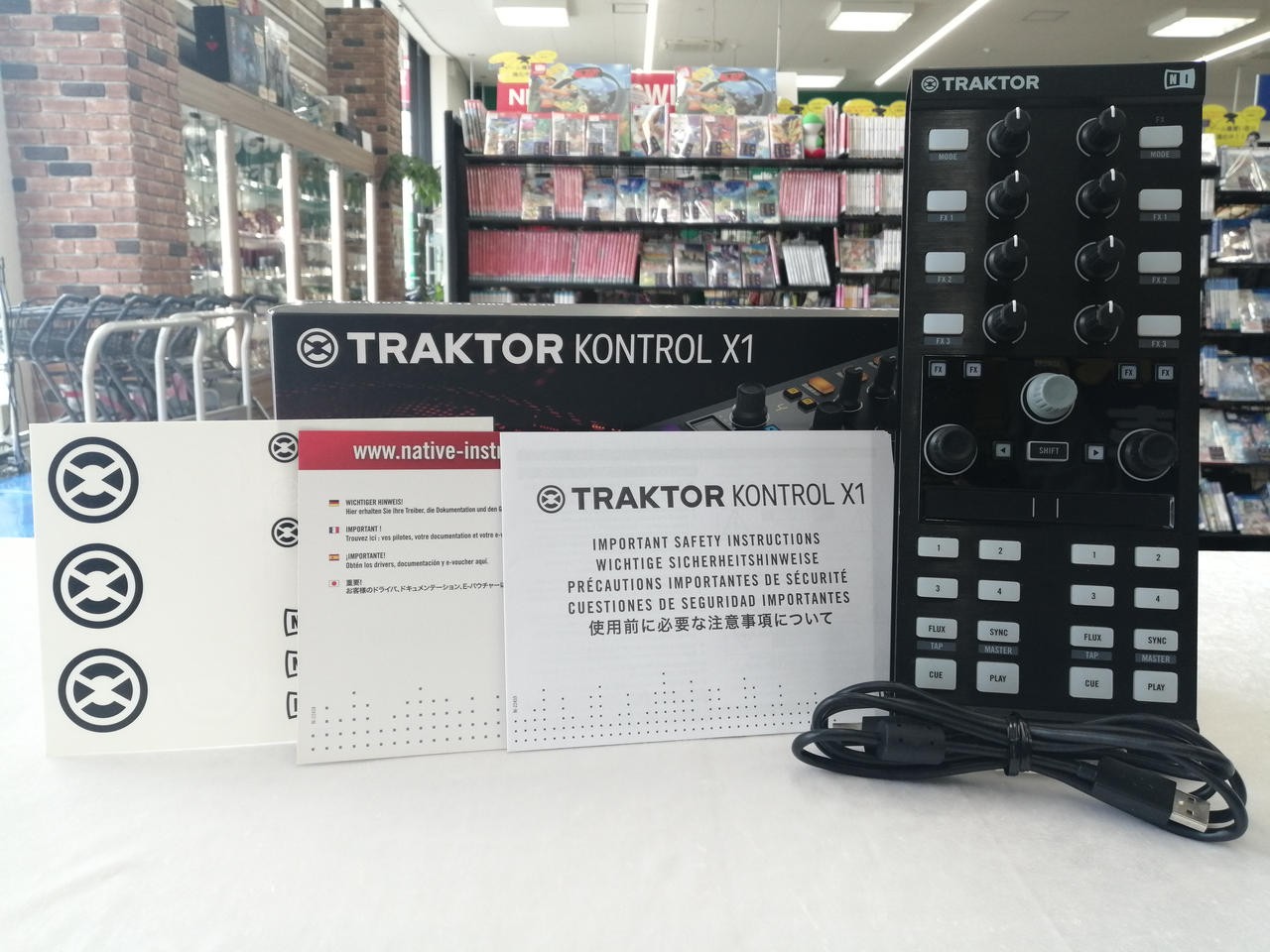 Native Instruments Traktor Kontrol X1 MK2 DJ Controller Ready to Use