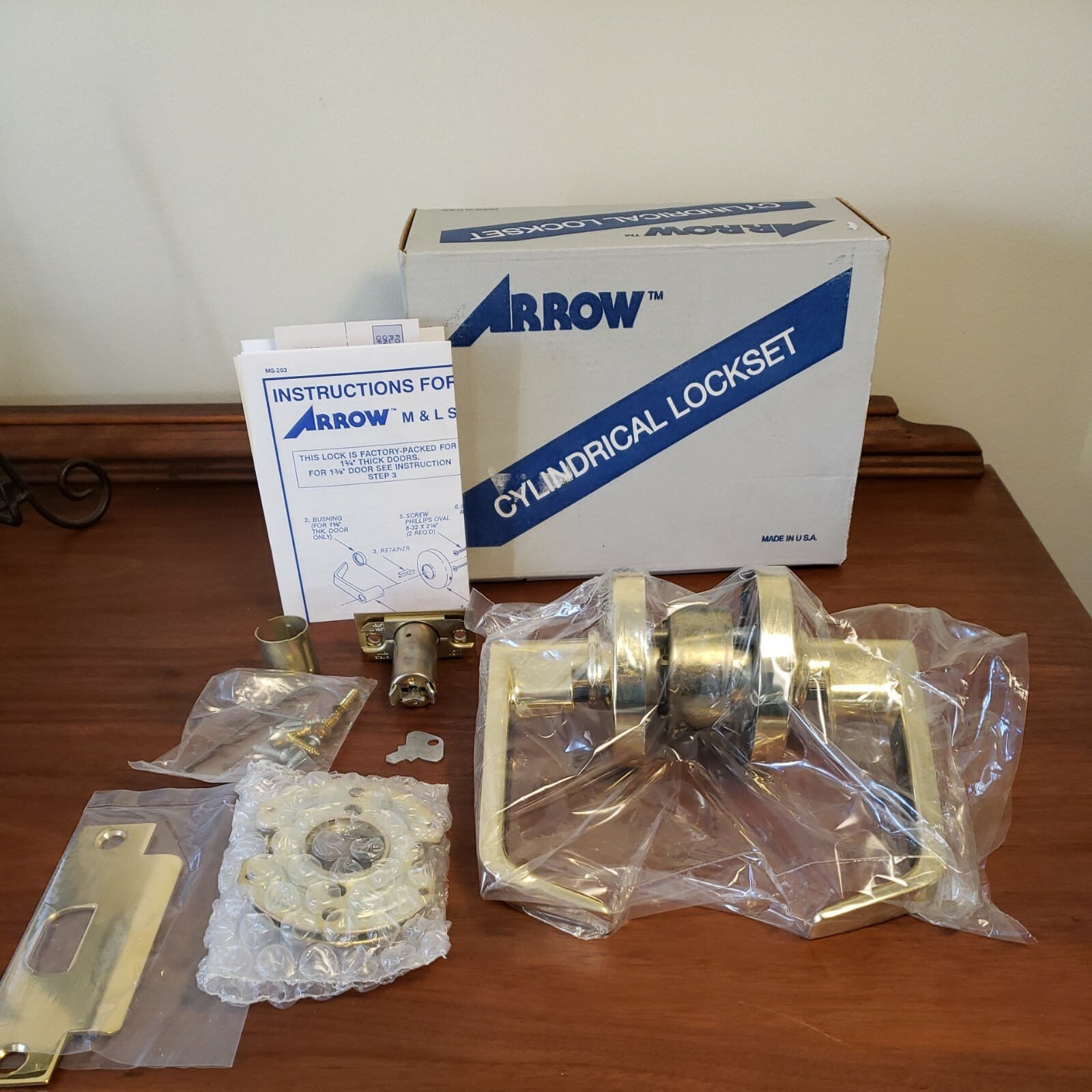 Arrow Cylindrical Lockset Series M 02 SR 03 Bright Brass Lever Strike 306