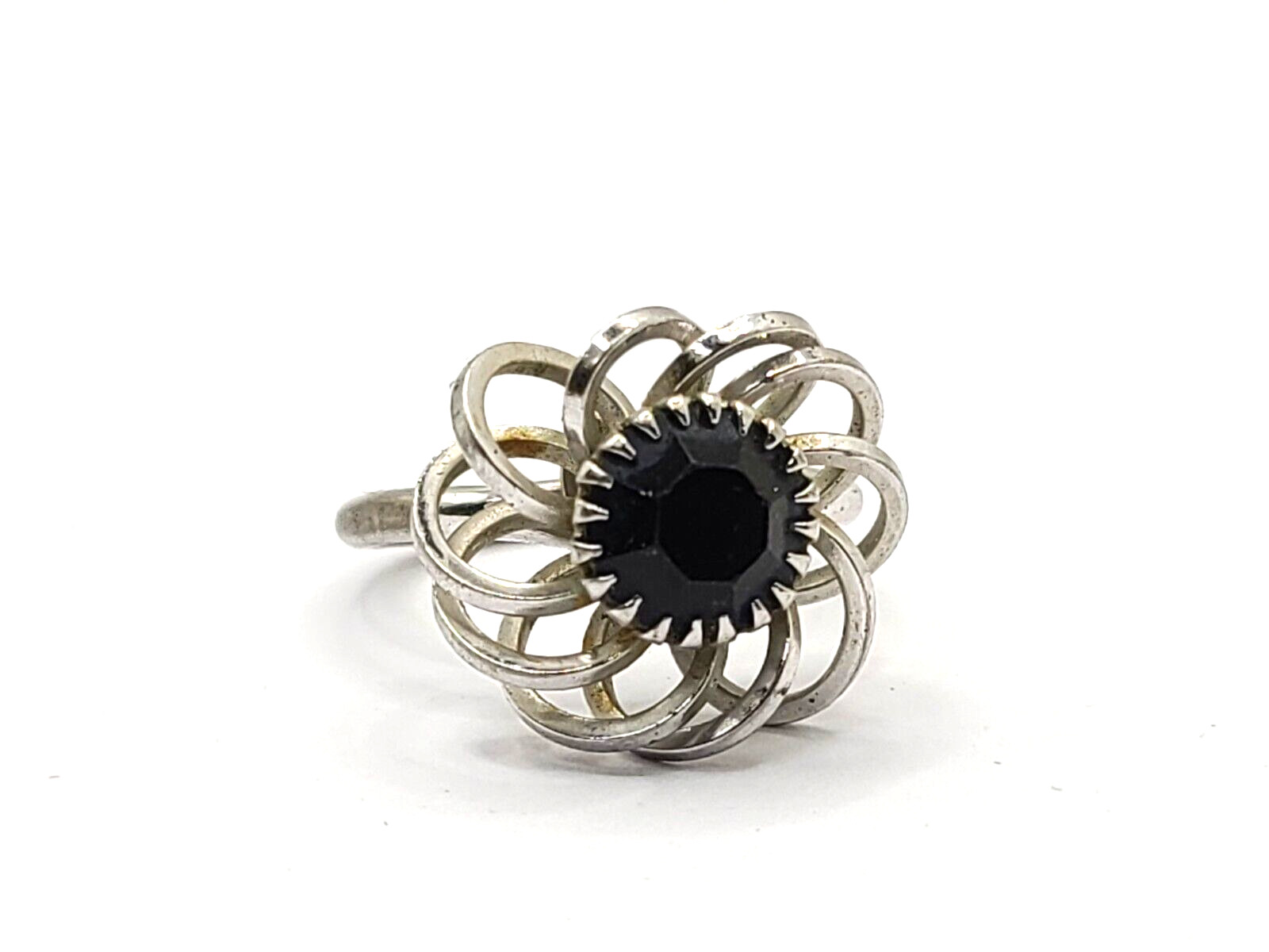 Size 6, vtg Sarah COV silver tone ring, flower w/ black glass details