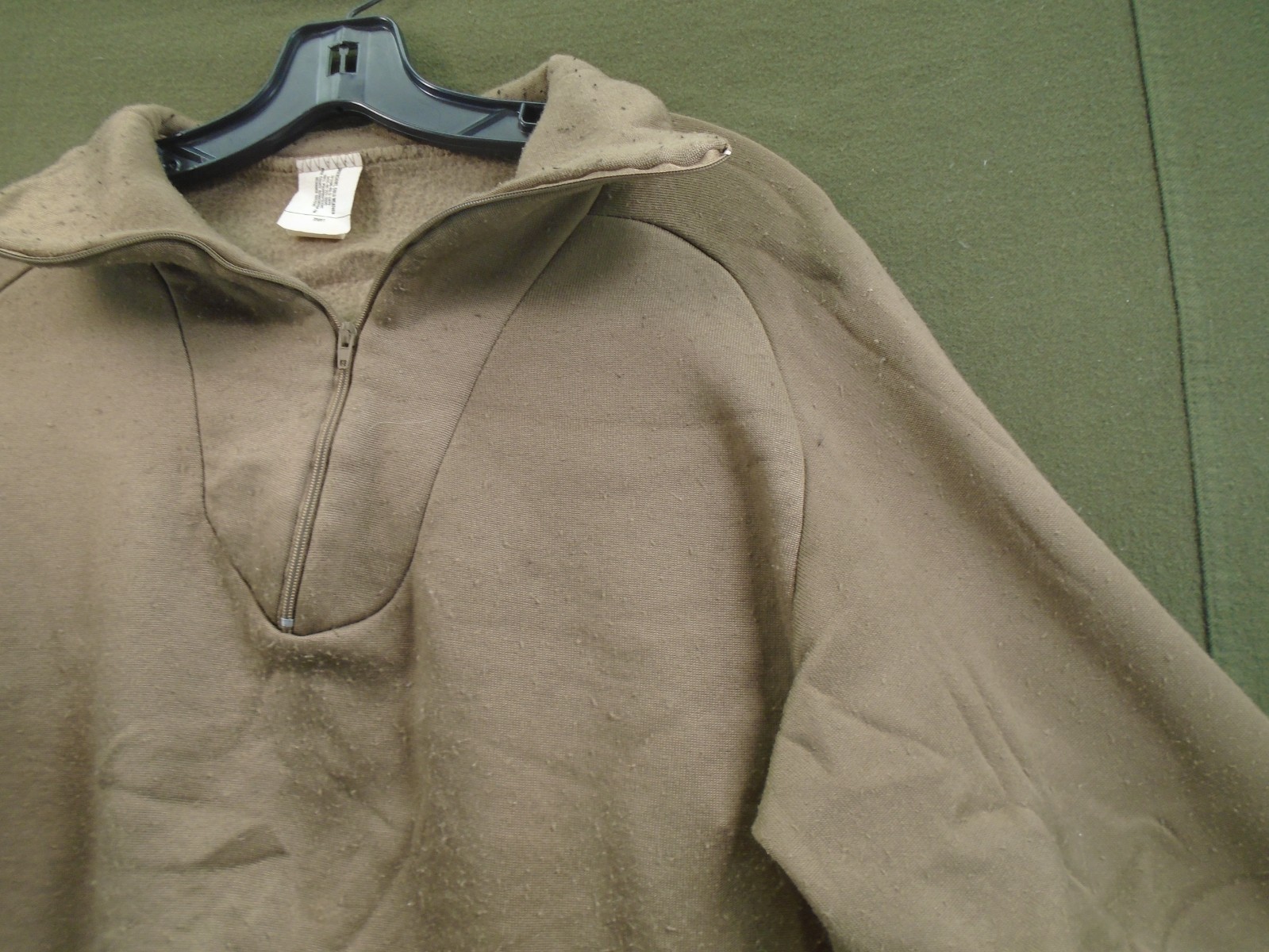 US Military Polypropylene Cold Wet Weather Undershirt Polypro Large 2003 295-J