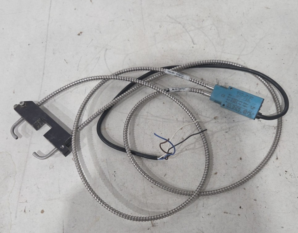 HONEYWELL Microswitch MHP-F33L PepperL+Fuchs FE-1AS6S-3-C Micro switch