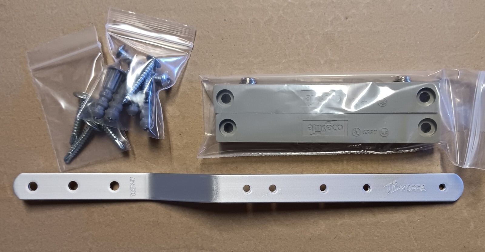 Amseco Potter AMS-37 Industrial 4" Grey Magnetic Contact w/ Z-Bracket set