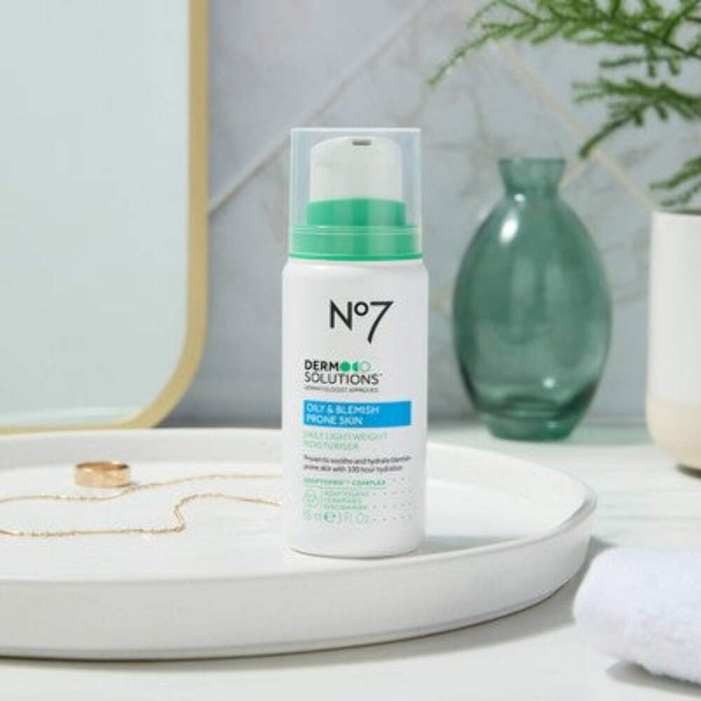 No7 Derm Solutions Daily Lightweight Moisturizer 3oz - Imperfect Container