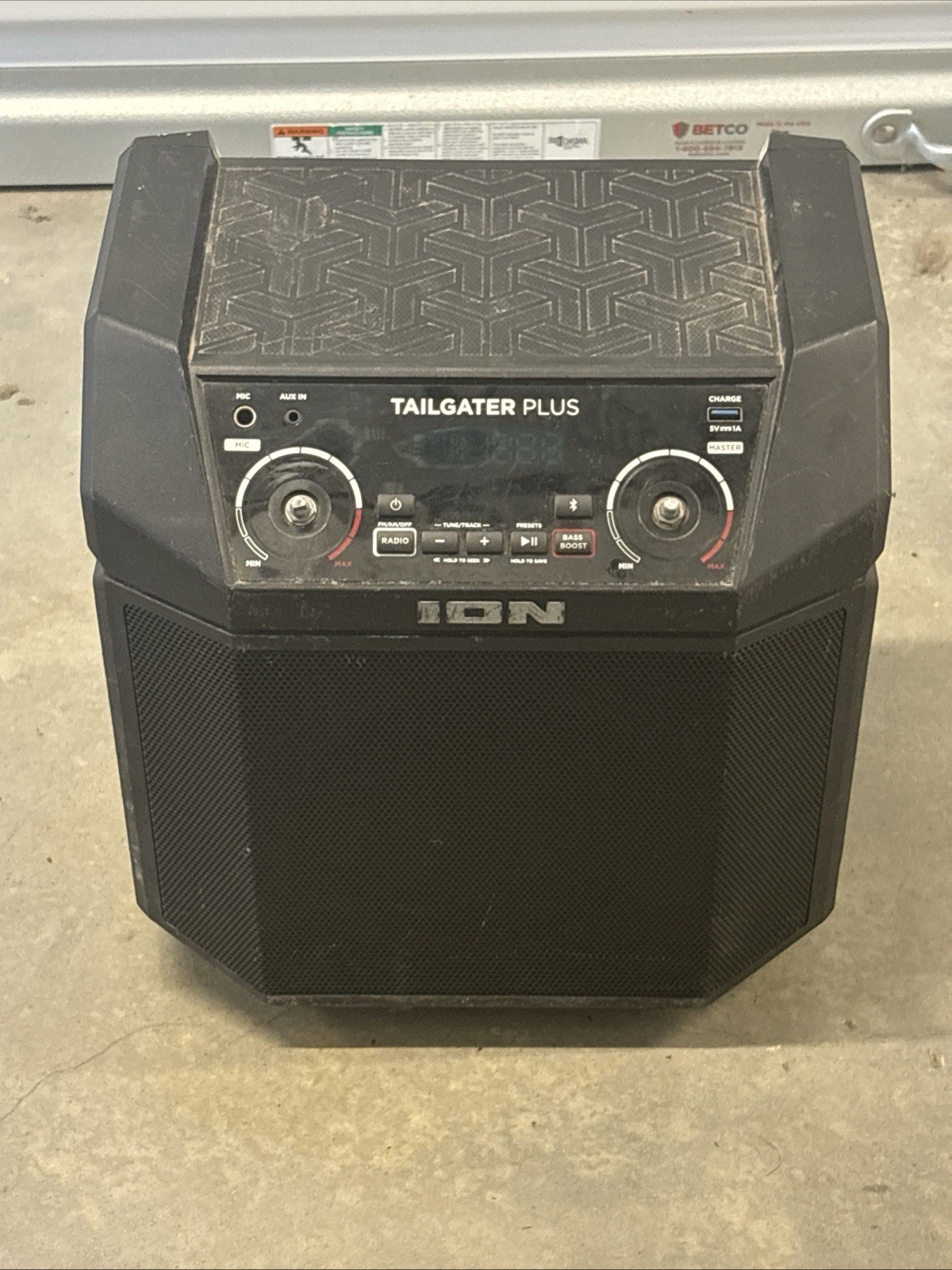 ION Tailgater Plus Portable Outdoor Wireless Bluetooth Speaker Working No Knobs