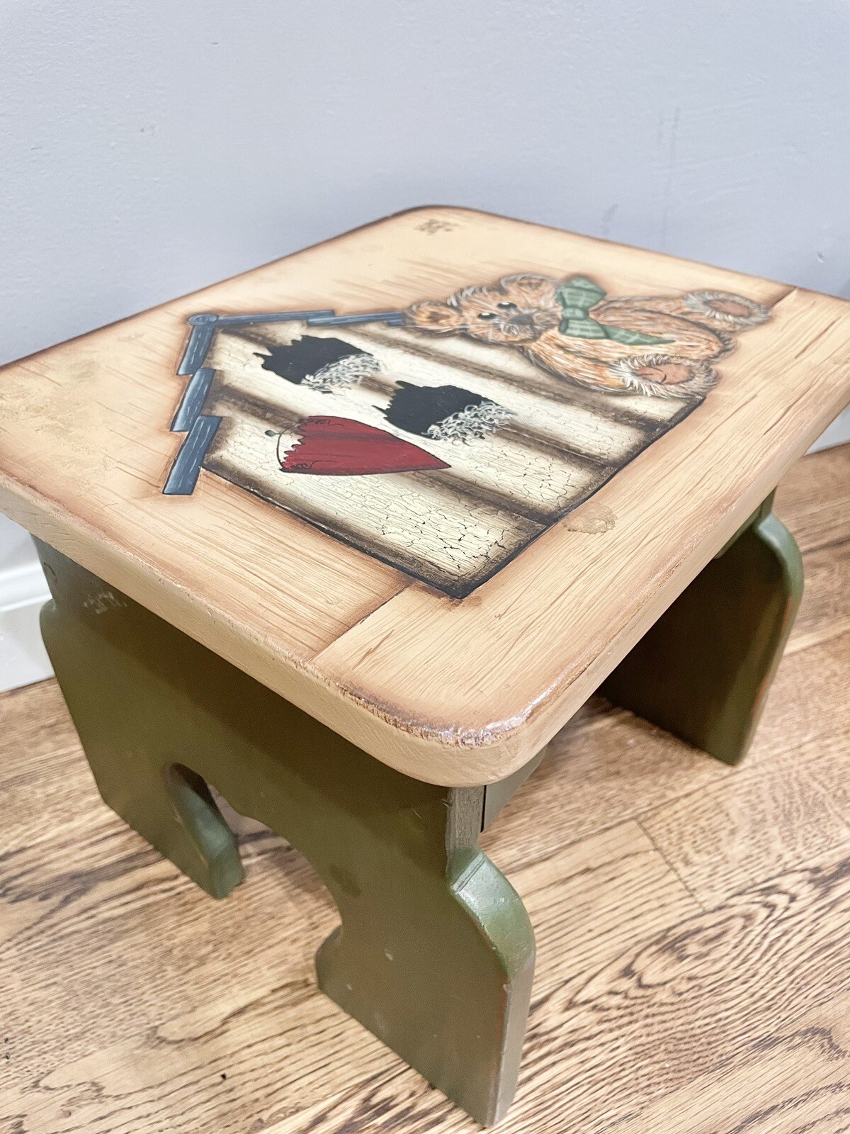 Vintage Painted Teddy Bear Hearts Foot Step Stool Plant Stand BL