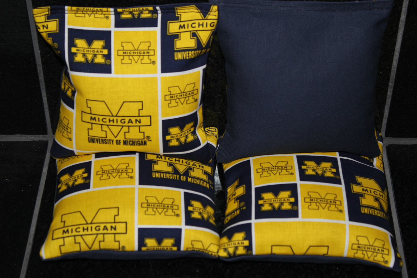 4 Cornhole Bean Bags w University of Michigan Wolverines Fabric ACA Regulation