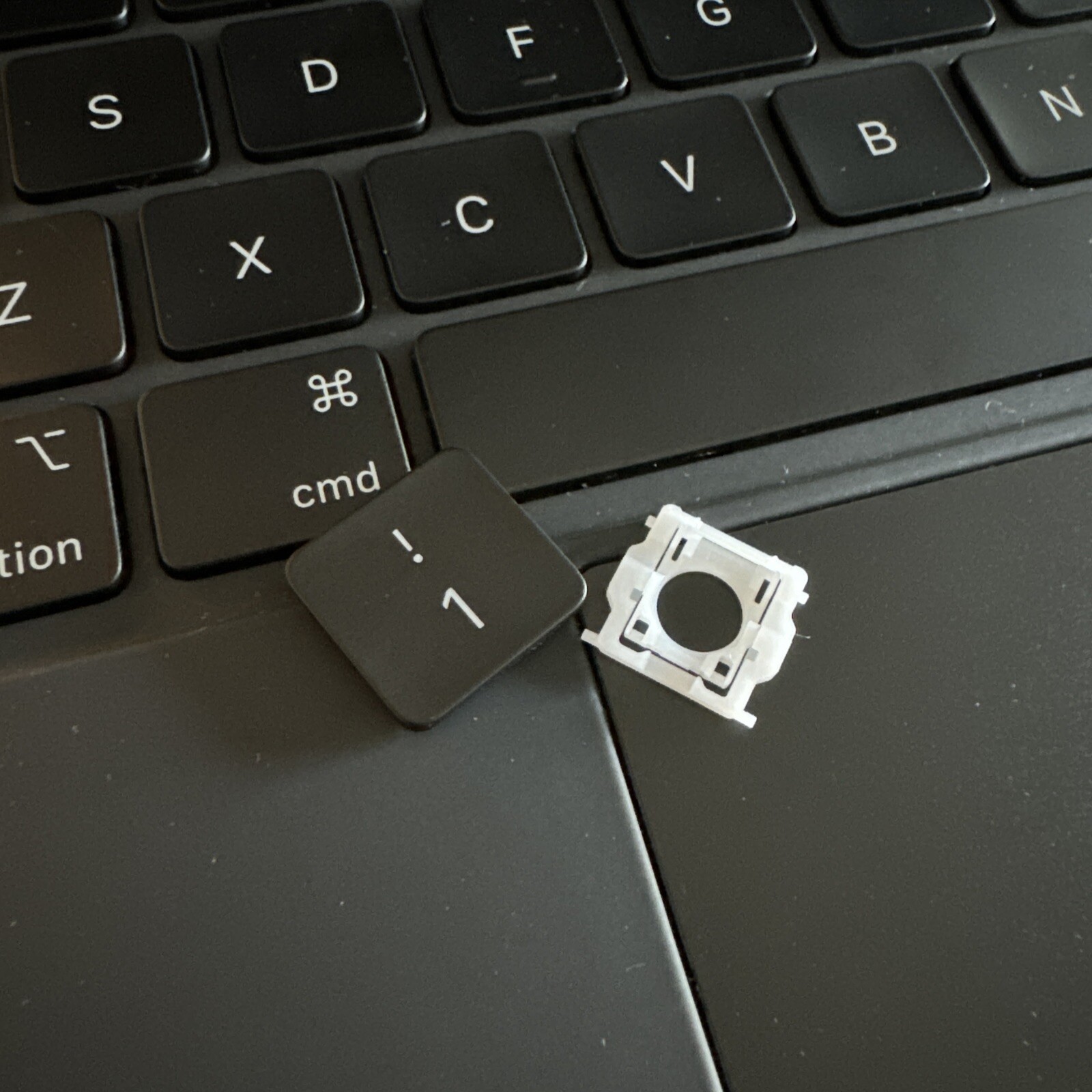 Replacement Keys For A1998 iPad Apple Magic Keyboard 12.9" Black Individual Key