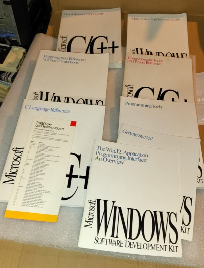 Microsoft Windows 3.1 SDK Manual Lot C/C++ 7.0 Win32 API Development kit partial