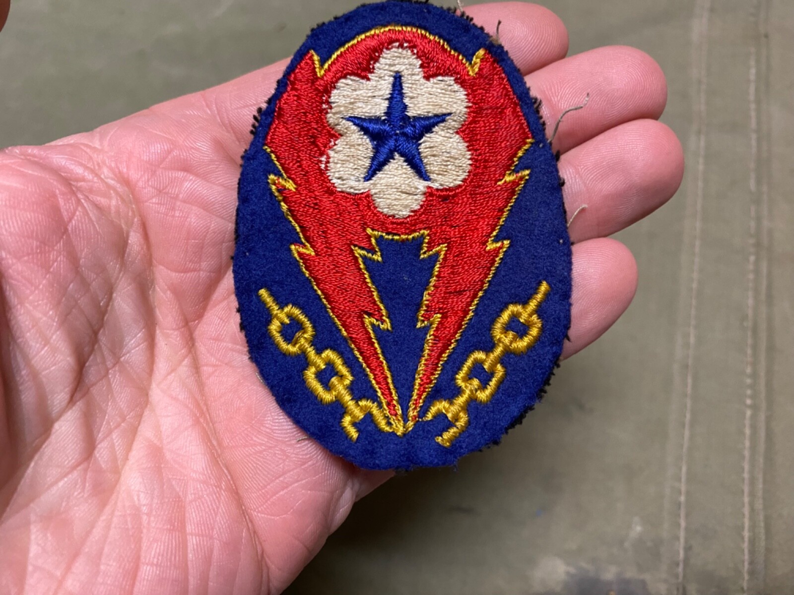 ORIGINAL WWII US AIR FORCE ETO ADVANCED BASE EASTERN EUROPEAN OPERATIONS PATCH