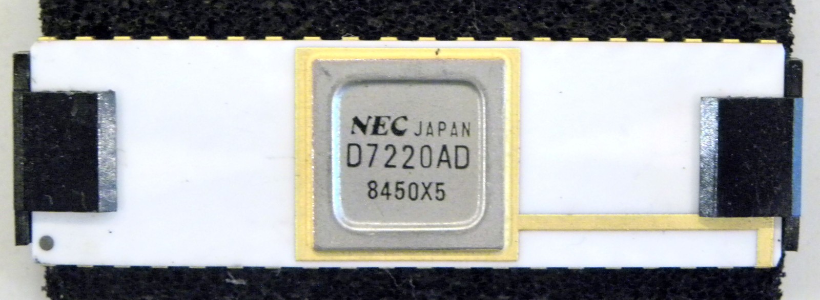 NEC D7220AD UPD7220AD Pro Graphics Controller CDIP-40 White Ceramic Dec Rainbow