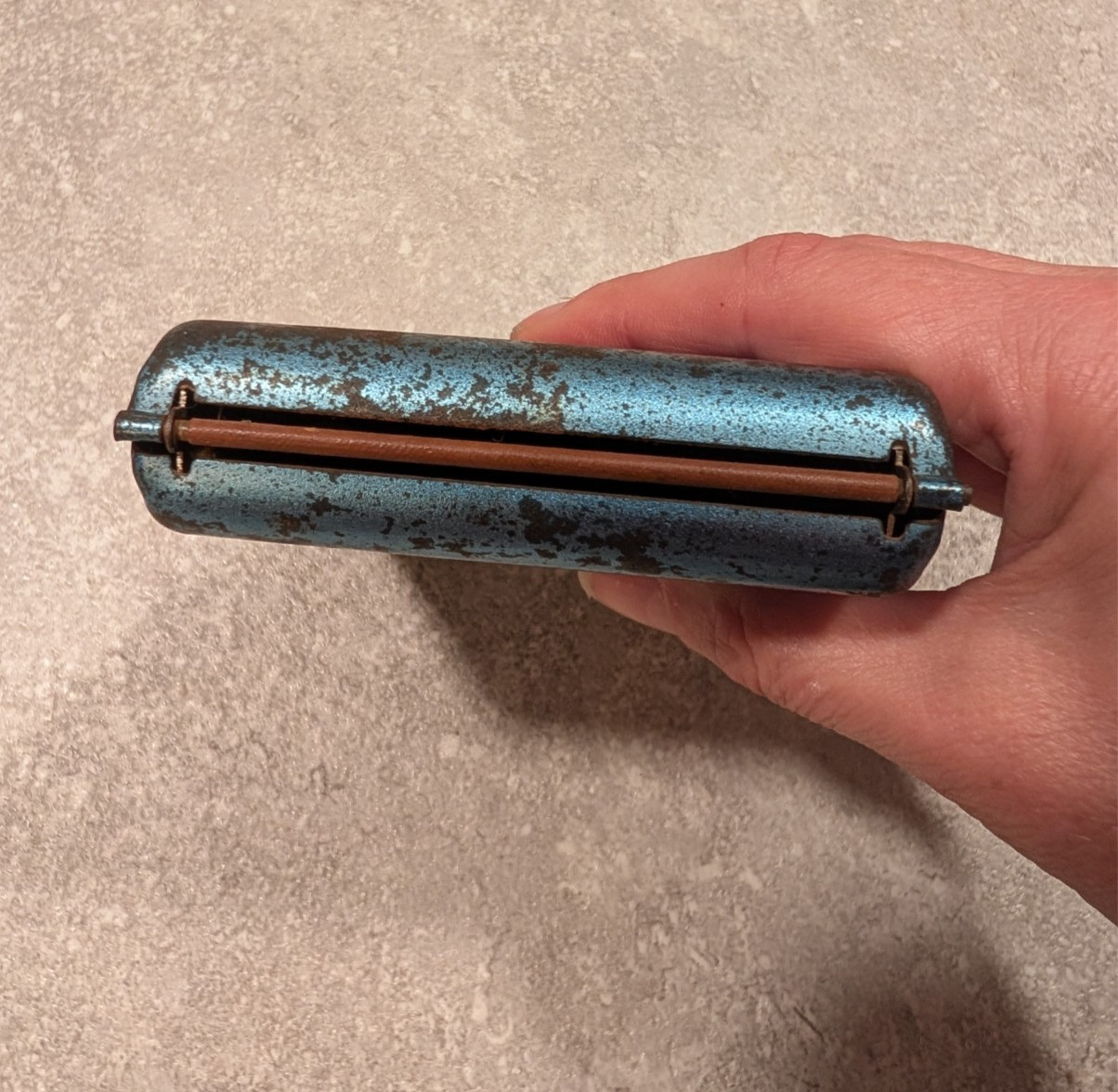 TOP Cigarette Roller - Vintage - Charming Wear Marks