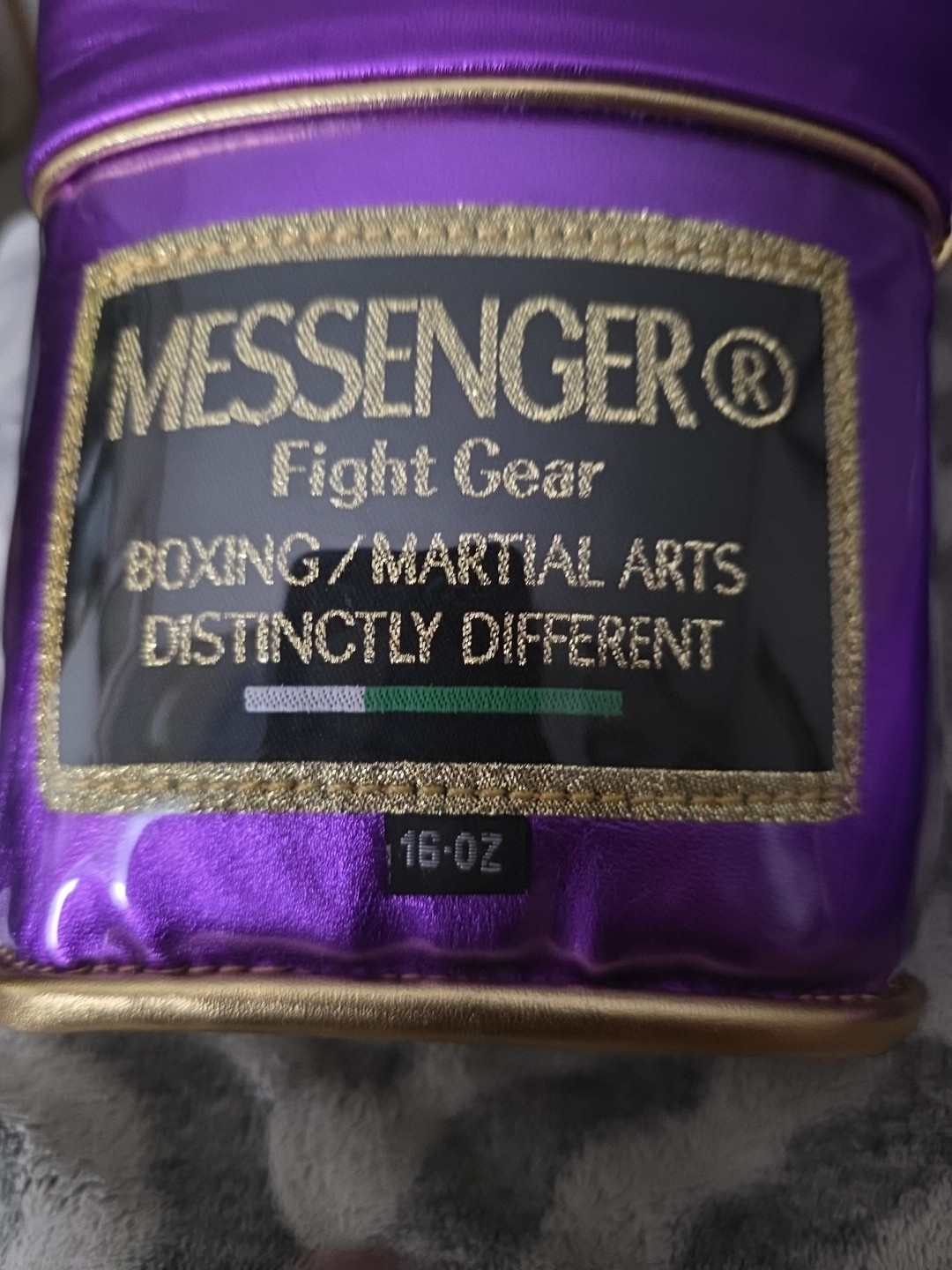 BRAND NEW NEVER WORN NEVER USED PURPLE AND GOLD MESSENGER OZ BOXING GLOVES