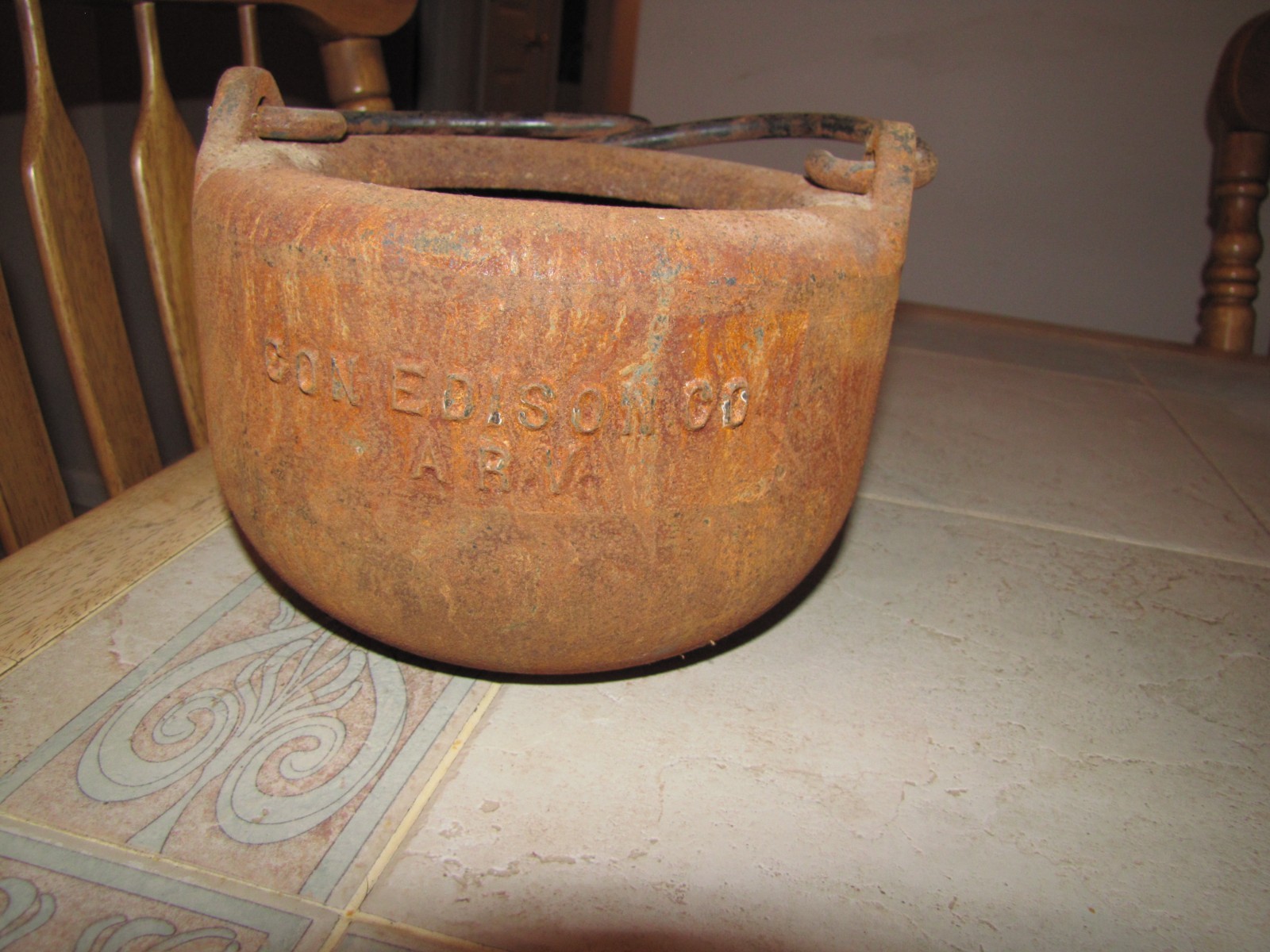 Vintage CON EDSON A.R.V Blacksmith Cast Iron Smelting Pot 8 1/4"wide 5 1/4" tall