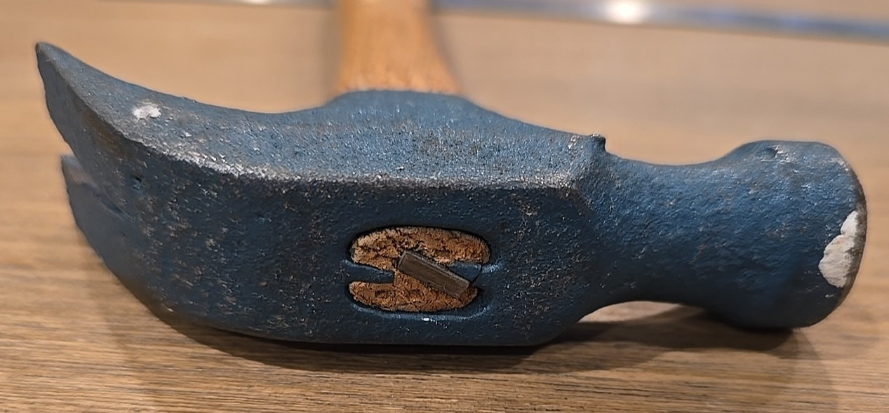 Vintage 16 oz Blue Head Claw Wood Handle Hammer