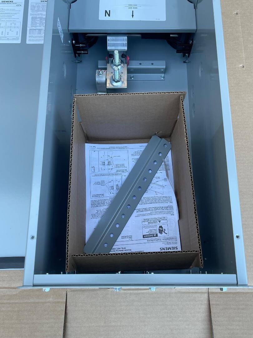 NEW SIEMENS METER STACK wtb1400CU 400amp 240V TAP BOX