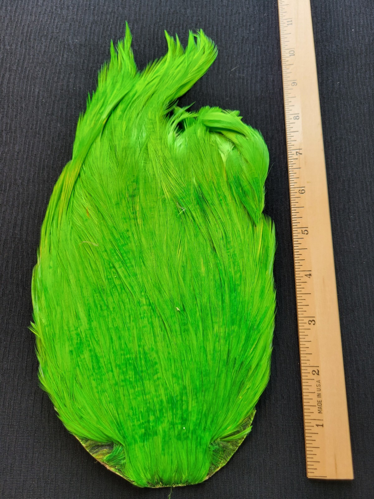 Lot 533, Dyed GREEN CHARTREUSE India Rooster Streamer Neck Cape Feathers Tying