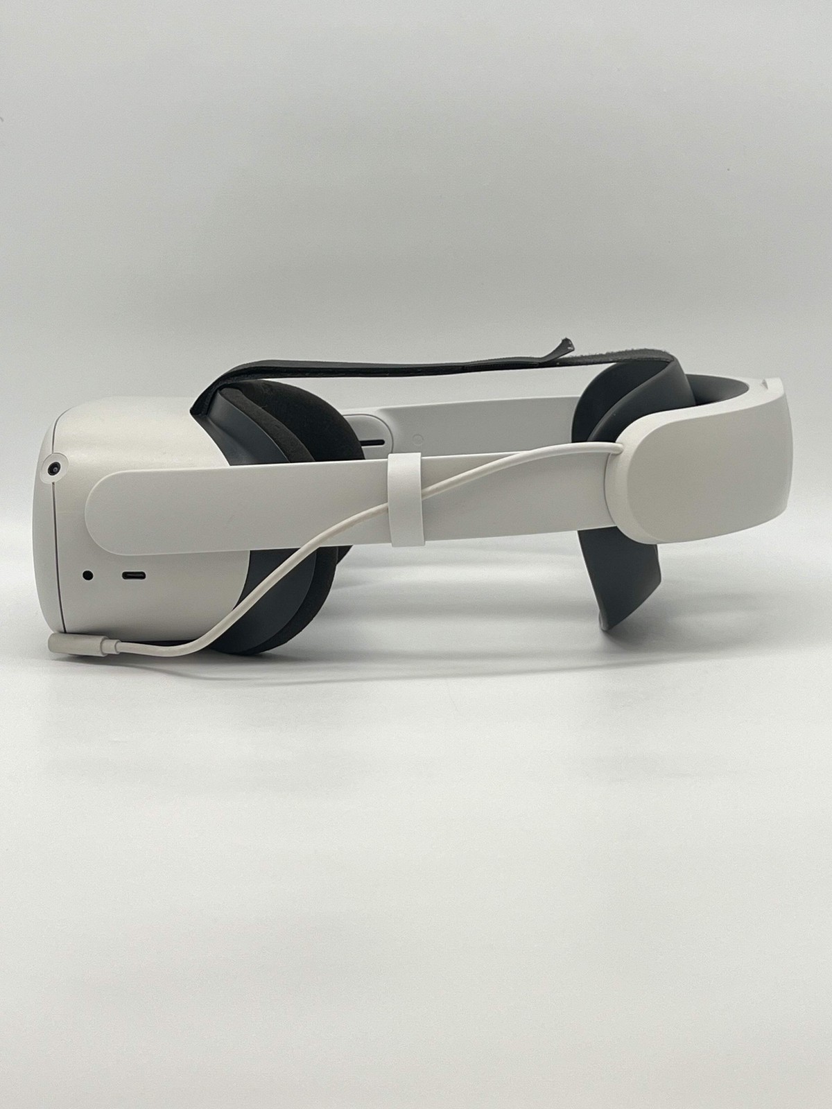 Meta Quest 2 VR Headset White