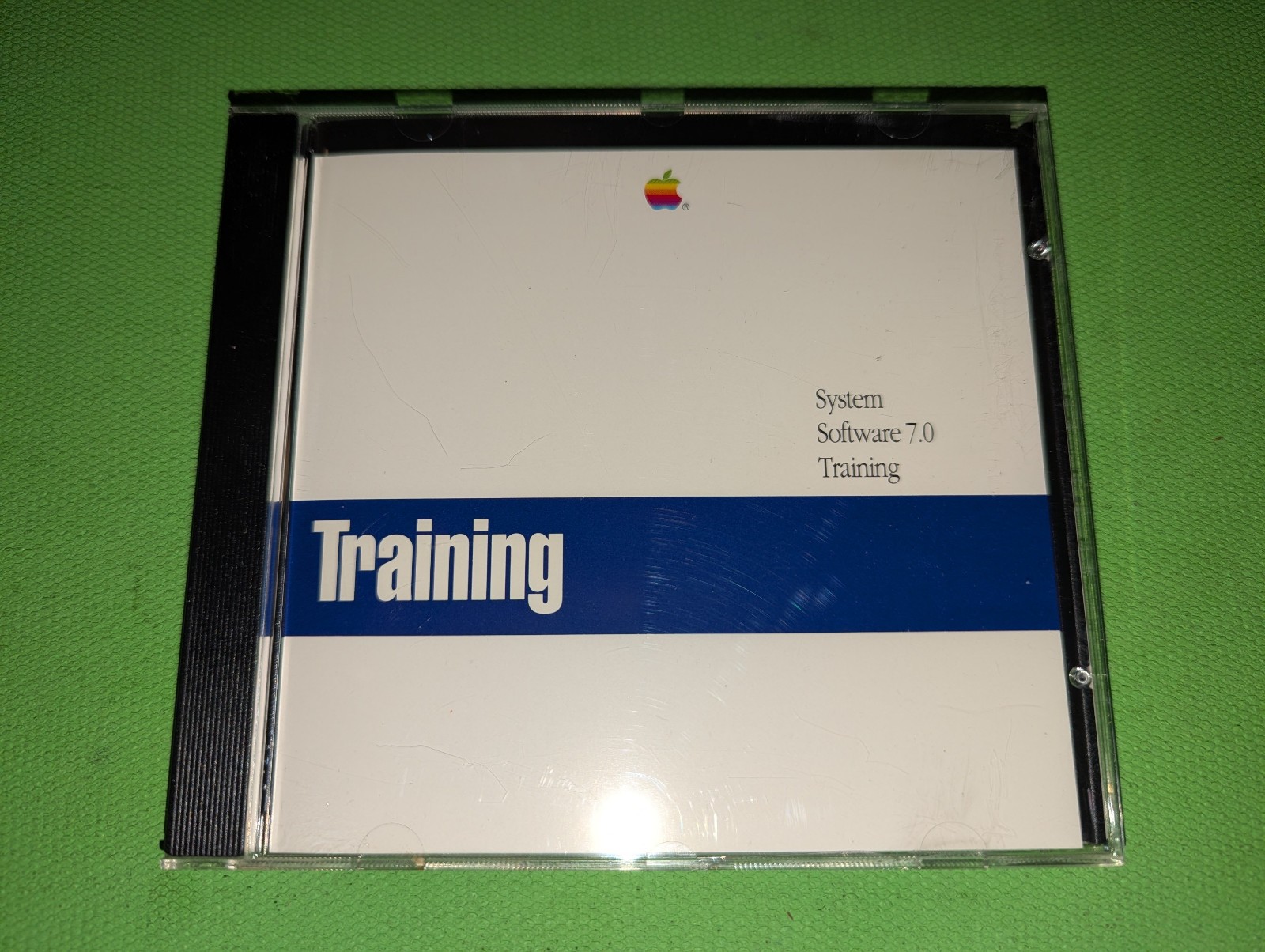 Apple Computer Training CD-ROM: System Software 7.0 - 1991