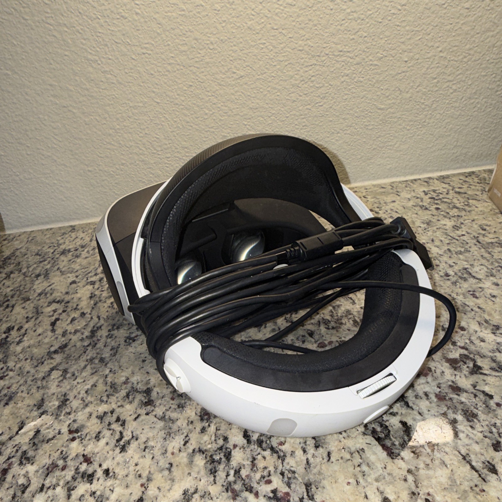 Sony PlayStation VR PSVR PC & Console VR Headset Black/White USB HDMI