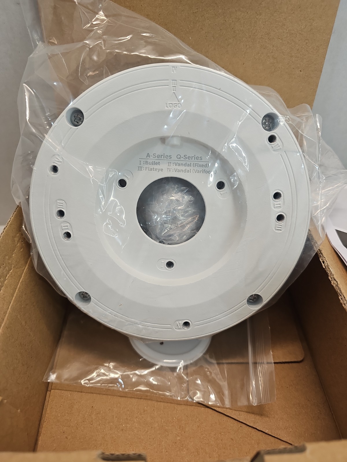 Hanwha Vision SBV-A14B Mounting Box Bracket for camera
