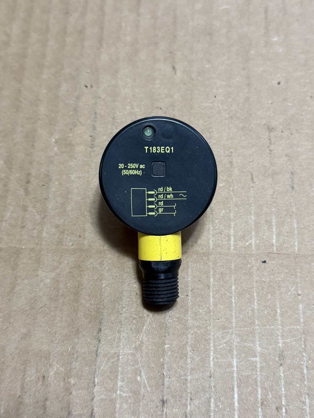 BANNER T183EQ1 PHOTOELECTRIC SENSOR 20-250VAC