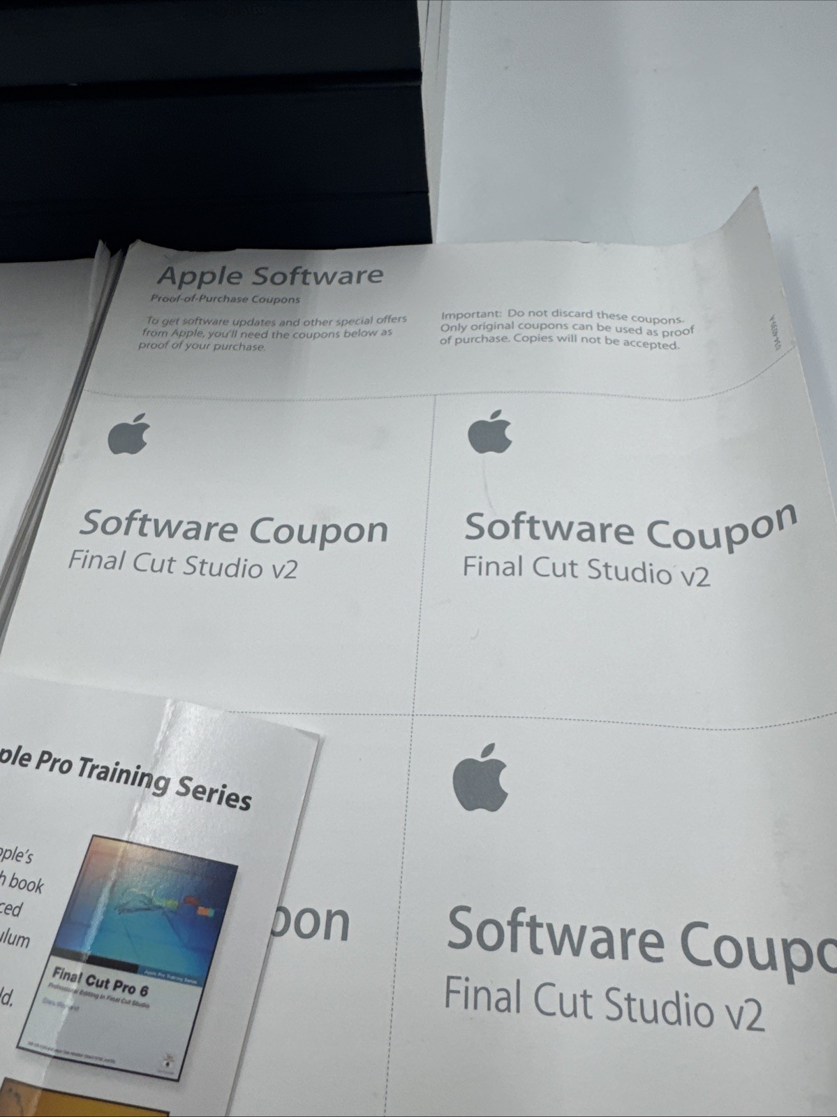 Apple Final Cut Studio 2 Software Box set w/ All Discs, Manuals, Serial Numbers