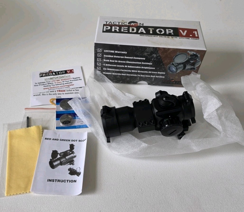 Tacticon Predator V1 Red / Green Dot Rifle Optic Reflex Sight with Rail Mount
