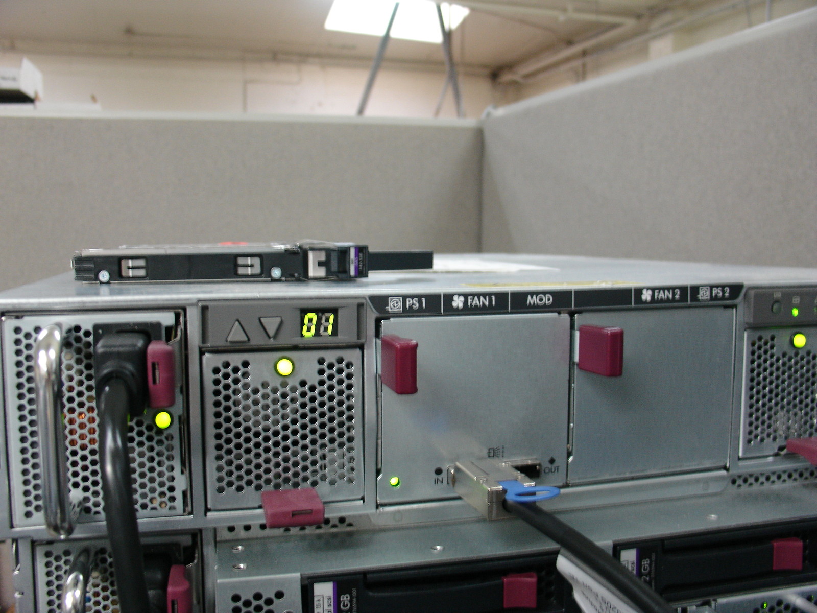 HP MSA70 SAS / SATA Array with 25 Slots