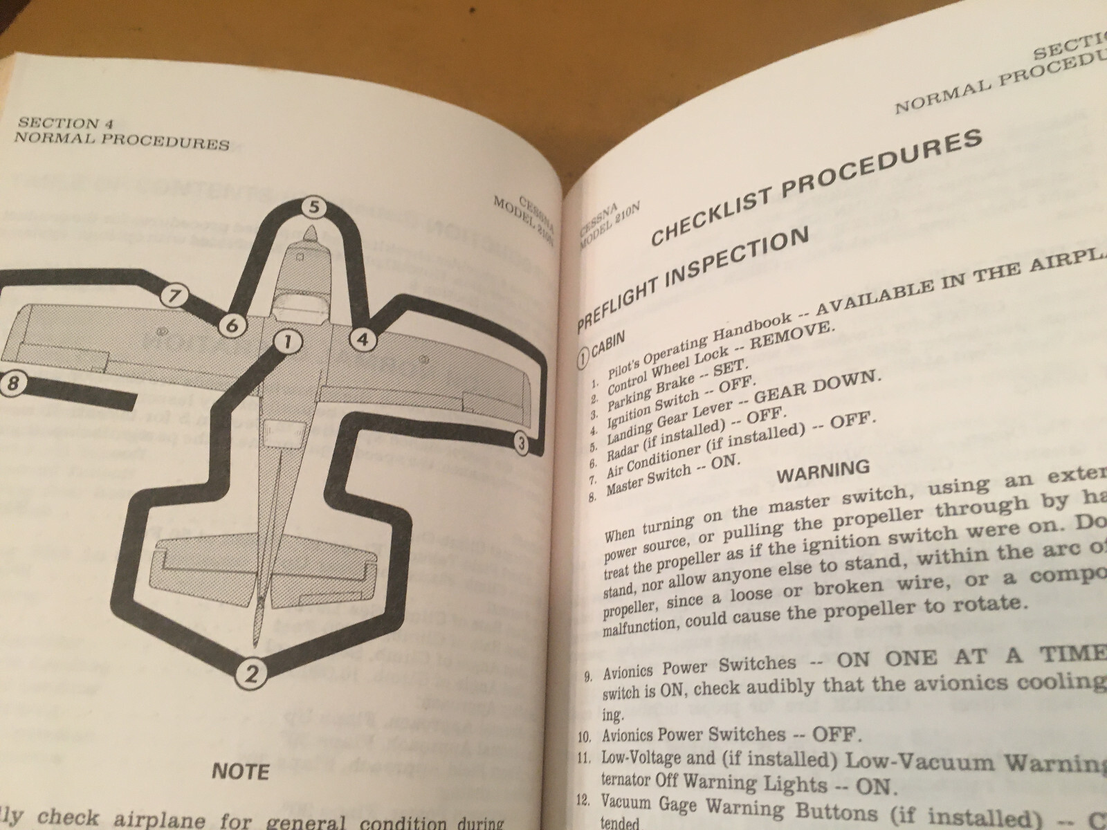 1983 Cessna 210N Centurion Pilot's Information Manual