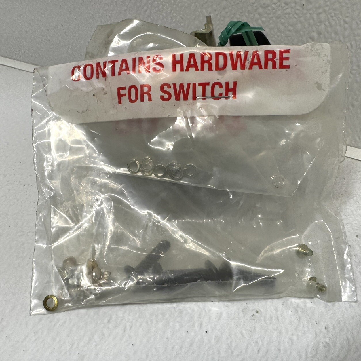 Electroswitch 21301A Selector Switch Series 21 10A-125VAC *With Hardware*