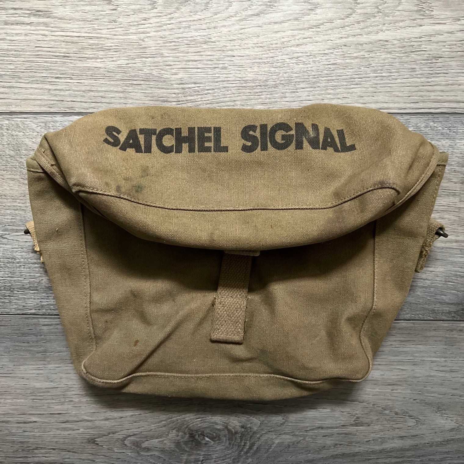 Original WWII Signal Satchel Canvas Military Shoulder Field Bag Khaki