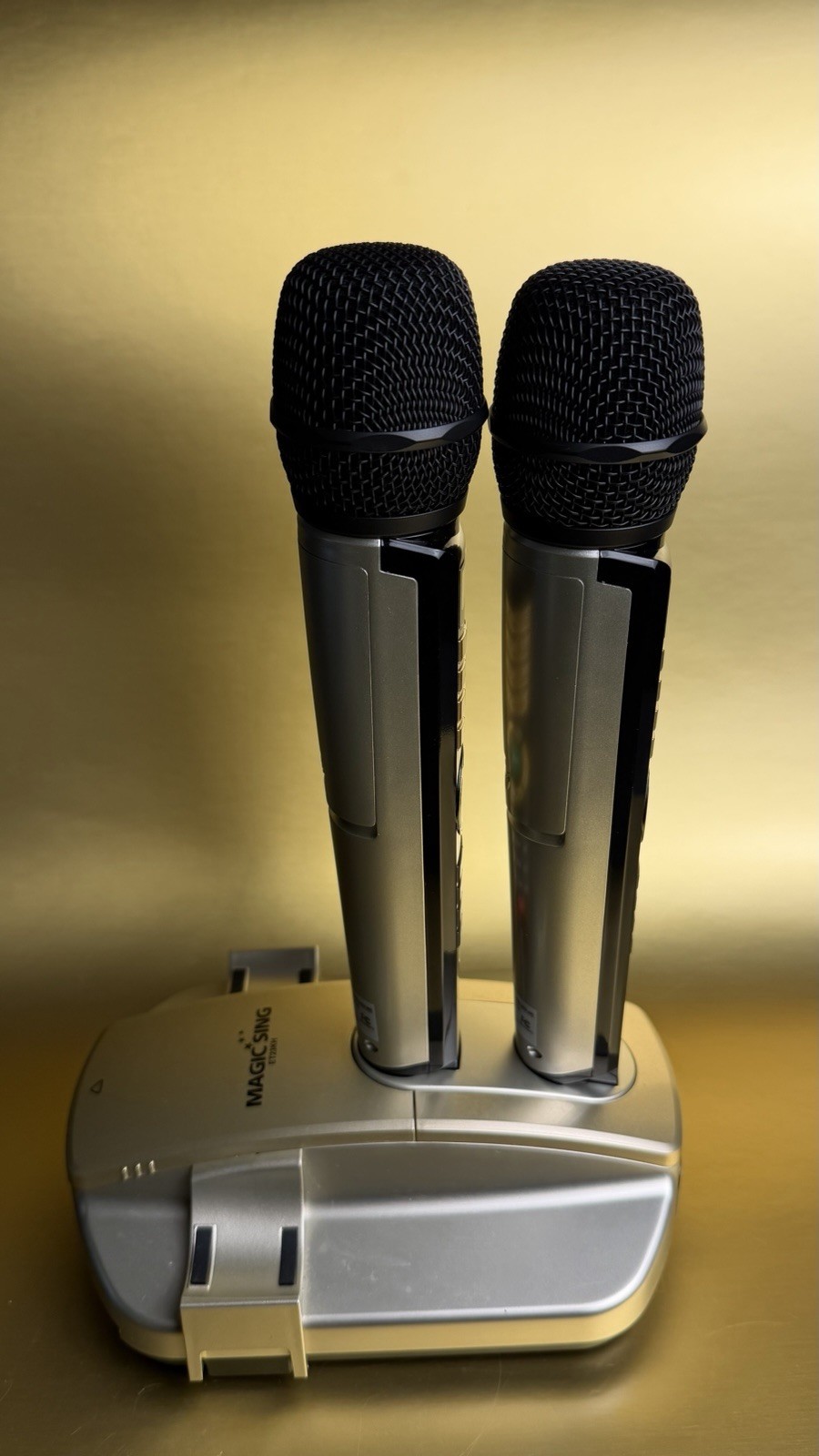 Magic Sing ET23KH Karaoke System Gold/Black, Wireless Microphones