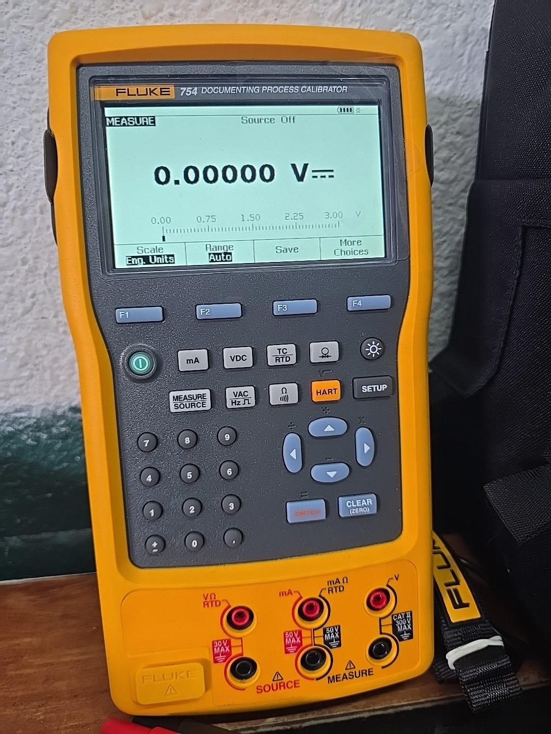 Fluke 754 Documenting Process Calibrator with HART Communication