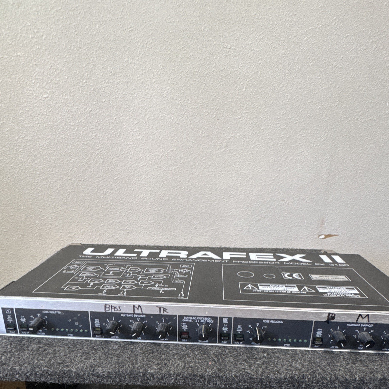 Behringer Ultrafex II EX3100 2-Ch Rack Harmonic Enhancer & Peavey EQ 1U Analog