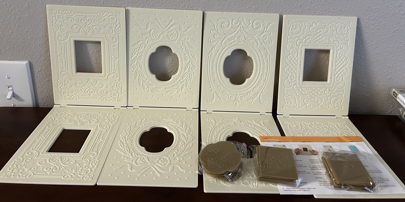 Anna Griffin Cuttlebug Embossing Frames   Sentiments Lot Of 4 Frames 2 Sentiment